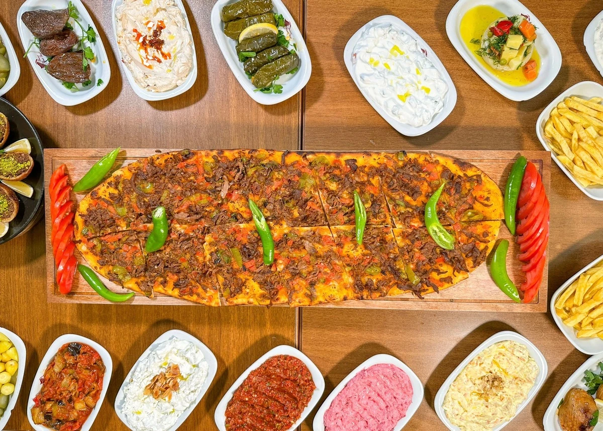 Konyalı Etli Ekmek