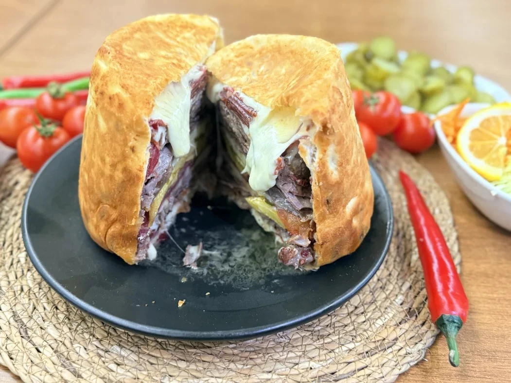 Pastırmalı Kaşarlı Perde Döner