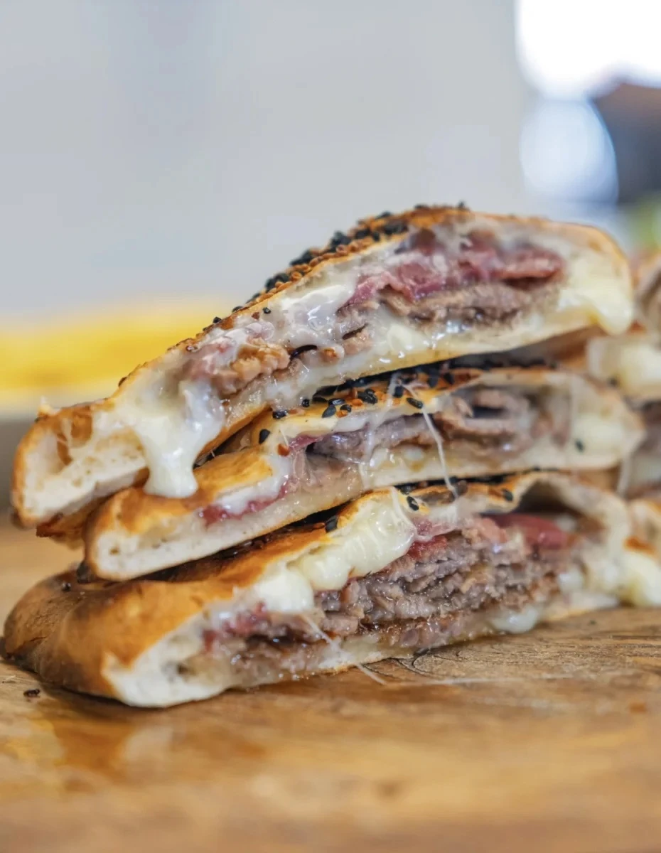 Pastırmalı Kaşarlı Pide Döner