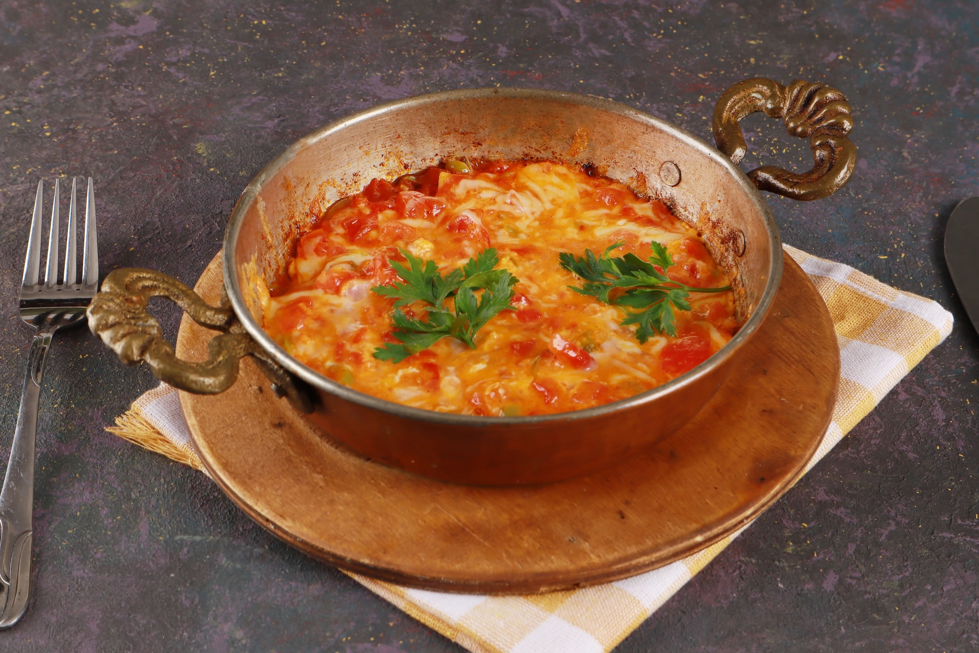 SAHANDA ÇAKALLI MENEMEN
